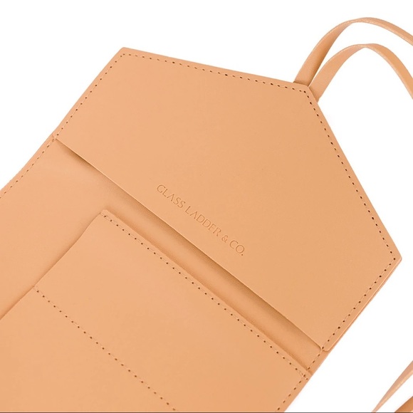 •new• GLASS LADDER Katherine Tech Organizer Roll - Picture 6 of 11